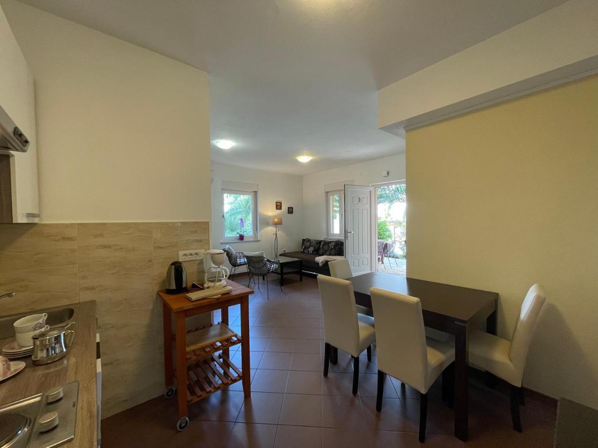 Grand Pool Apartment Ika-โอปาติยา ภายนอก รูปภาพ